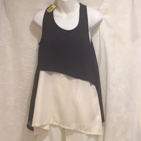 💕💕Host Pick 💕💕Tunic slip on long tank 2in1 look colour black /cream - Picture 4 of 7